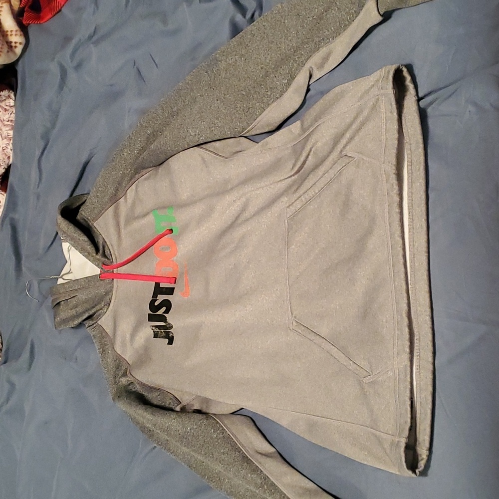 ❄️Grey Nike HoodieTherma Fit- Large